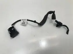 Tomada USB Nissan OEM 253315SA0A - Usado
