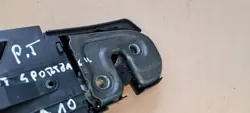 OEM 8K9885682A Istuimen selkänojan lukitusmekanismi oikea taka