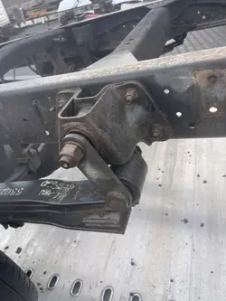 Gebrauchte Nissan OE Hintere Federhalterung