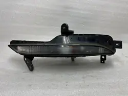 Vasen vilkku OEM 261354958R Renault Megane IV:lle