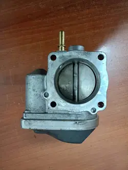 Corps de papillon Renault 1.6