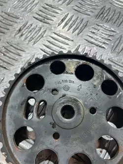 Audi OE Steuerriemenrolle OEM 04L109105 - Gebraucht