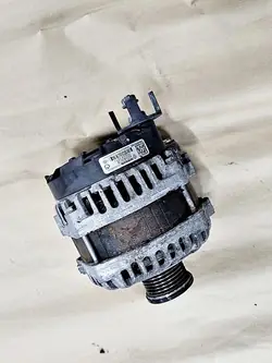 Vaihtovirtageneraattori Renault OE 231004436R