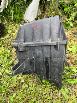 Ilmansuodattimen Kotelo 34 SKODA VW 5Z0129620A