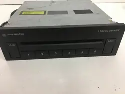 Volkswagen Golf V CD/DVD-vaihtaja OEM 1J0035110