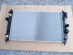 Radiateur Opel Astra J Zafira C Insignia OEM 13393984
