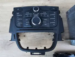 OEM-radio-paneeli CD 400 Opel Astra J:lle musta