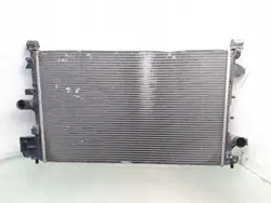 Opel OE Vesijäähdytin OEM 879738E - Käytetty