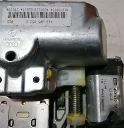 AUDI A8 D3 03 Colonne de direction 4E0905852D
