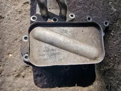 Öljysuodattimen kiinnitys OEM 6461800765 Mercedes-Benz