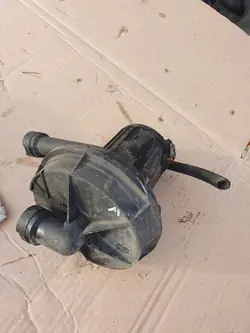 Souffleur d'air secondaire Vw Golf IV 1.4 1.6 06A959253B