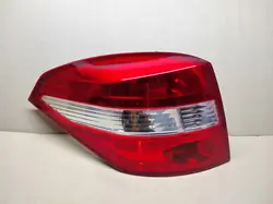 Lámpara trasera izquierda Renault Laguna III Kombi 265550002R