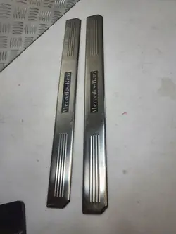 Plaques de seuil chromées éclairées Mercedes W212 W218