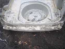 OEM PAS PODŁOGA WANNA TYŁ KOMBI FORD FOCUS MK2
