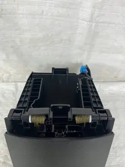 Mercedes GLS 167 USB/HDMI-porttilaatikko A1676806211