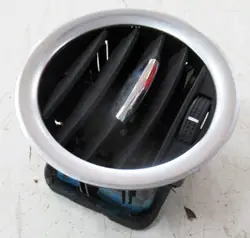 Grelha de ventilação dianteira esquerda OPEL CORSA D 13417366