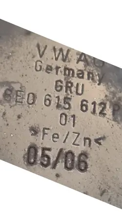 Plaque d'ancrage droite Audi A4 B7 2.7 TDI - 8E0615612P