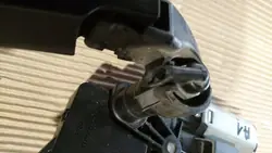 Motor y brazo limpiaparabrisas trasero OEM 4G9955711C Audi A1 8X