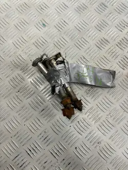 Boulon de châssis arrière Mitsubishi Pajero IV 4 07-