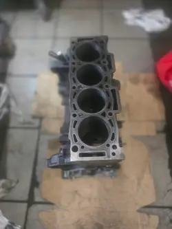 Bloc moteur FORD PEUGEOT 2.0 TDCI HDI T8CC 10DYZV