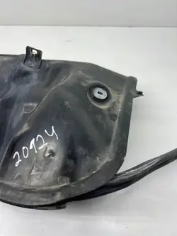 Peça compartimento motor Porsche Cayenne OEM 7L5819511A