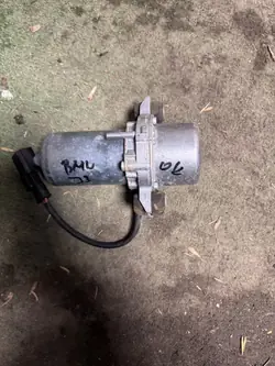 Tyhjiöpumppu OEM 6857405 BMW i3 REX:lle