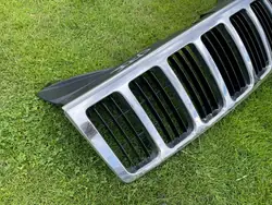 JEEP GRAND CHEROKEE WK Grill 5JF94TRMAE