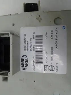 Caja de fusibles OEM 51965996 para Fiat 500L 2013 Diésel