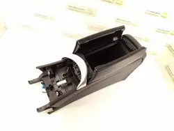 Etukonsolin käsinoja Mercedes C AMG OEM A2056801205