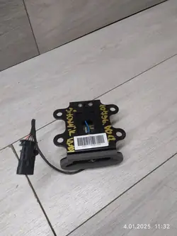 Aston Martin DB12 Spoilerin Aktuaattori OEM HY53-14F266-AE