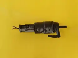 Etupuskurin pesupumppu BMW 5 E60 E61 OEM 67128360244