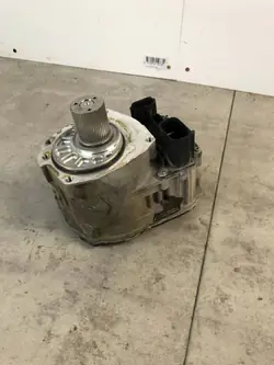 Ford Kuga II ohjausmoottori OEM 181375290B111WU