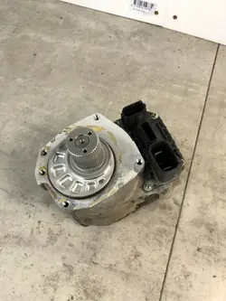 Moteur direction assistée Ford Kuga II OEM 181375290B111WU