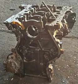 Bloc moteur inférieur OEM M9TB870 - Opel Renault