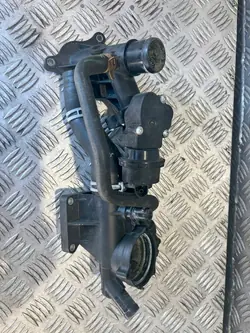 Carcasa de termostato Renault Nissan 1.6 DCI