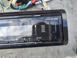 Radio coche Kenwood KMM BT302 usado