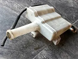 Depósito de expansão OEM zbiornik GF Mazda 626
