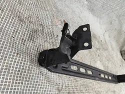 Volvo S60 II V60 LIFT 13-18 Untere Kühlerhalterung 31368100