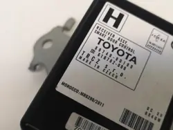 Módulo de Cierre Central Toyota OEM 89740-0D100