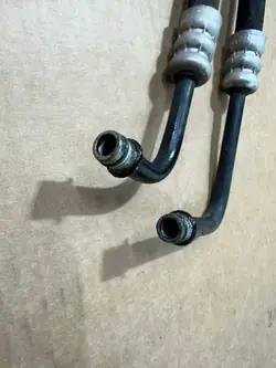 Conduite d'huile suspension Mercedes SL R230 - Pièce OEM
