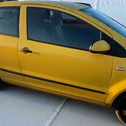 VW FOX 03-10 3D oikea etulasi - OEM-osat