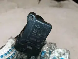 Capteur de niveau avant droit OEM 238211502R Renault