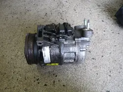 Ilmastointikompressori Volvo V70 III S80 II 8FK351322181