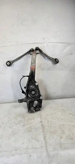 Mangueta delantera derecha OEM R8K0407258