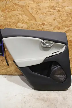 Linkes hinteres Türpanel Volvo V40 Cross Country 2013 OEM 1319940