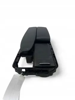 Keskikonsolin käsinoja Mercedes-Benz C W204 OEM A2046801339