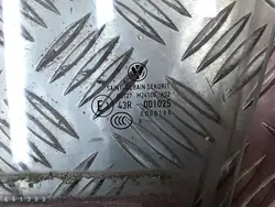 VW dörrglas OEM e143r001025 - Begagnat skick