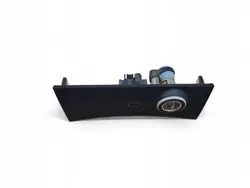 Porta USB OEM 00505493820 para Alfa Romeo Stelvio