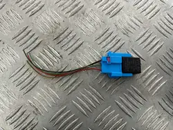 SKODA FABIA III Rela 525 3Q0951253 Liitin 4H1937527