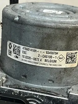 Pompe ABS OEM 476601418R pour Renault Trafic III